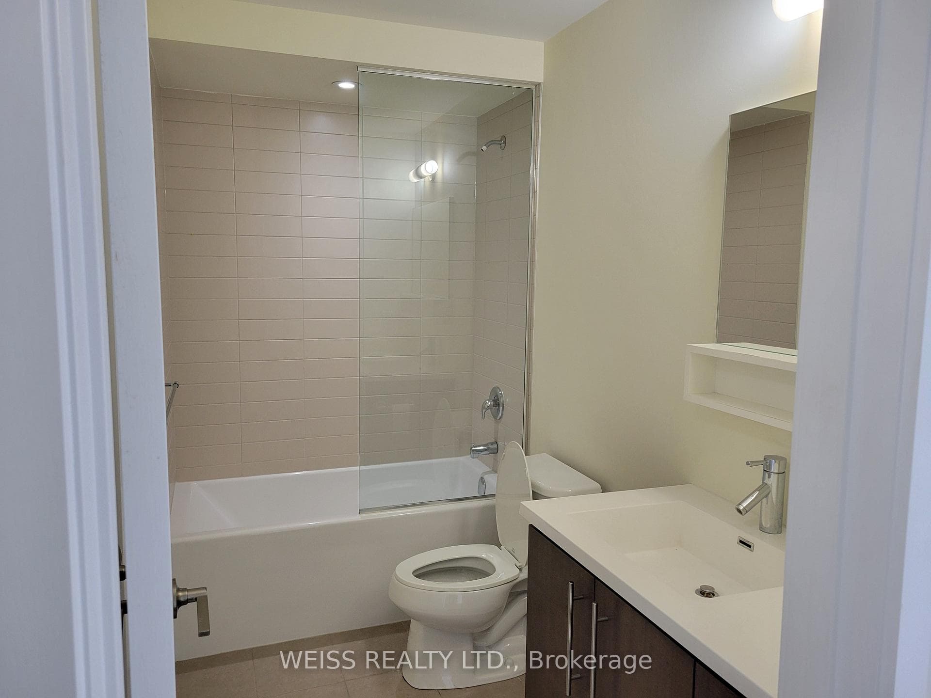 510 North Service Road Unit 18 photo 15