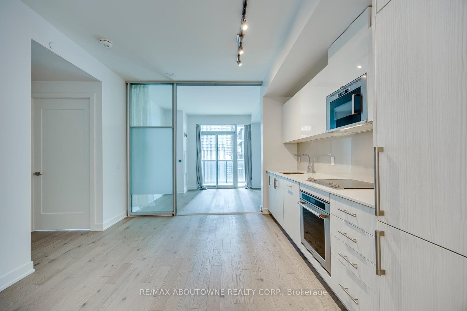 330 Richmond Street Unit 2601 photo 5