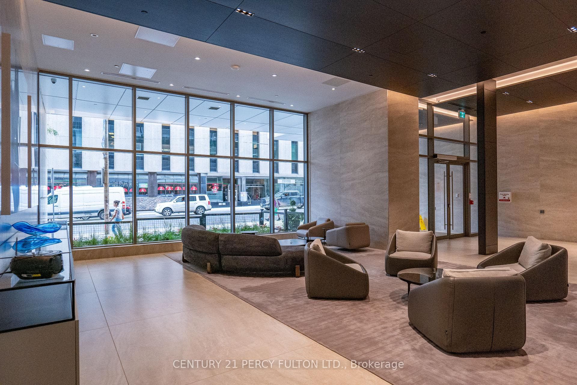 2221 Yonge Street Unit 3108 photo 5