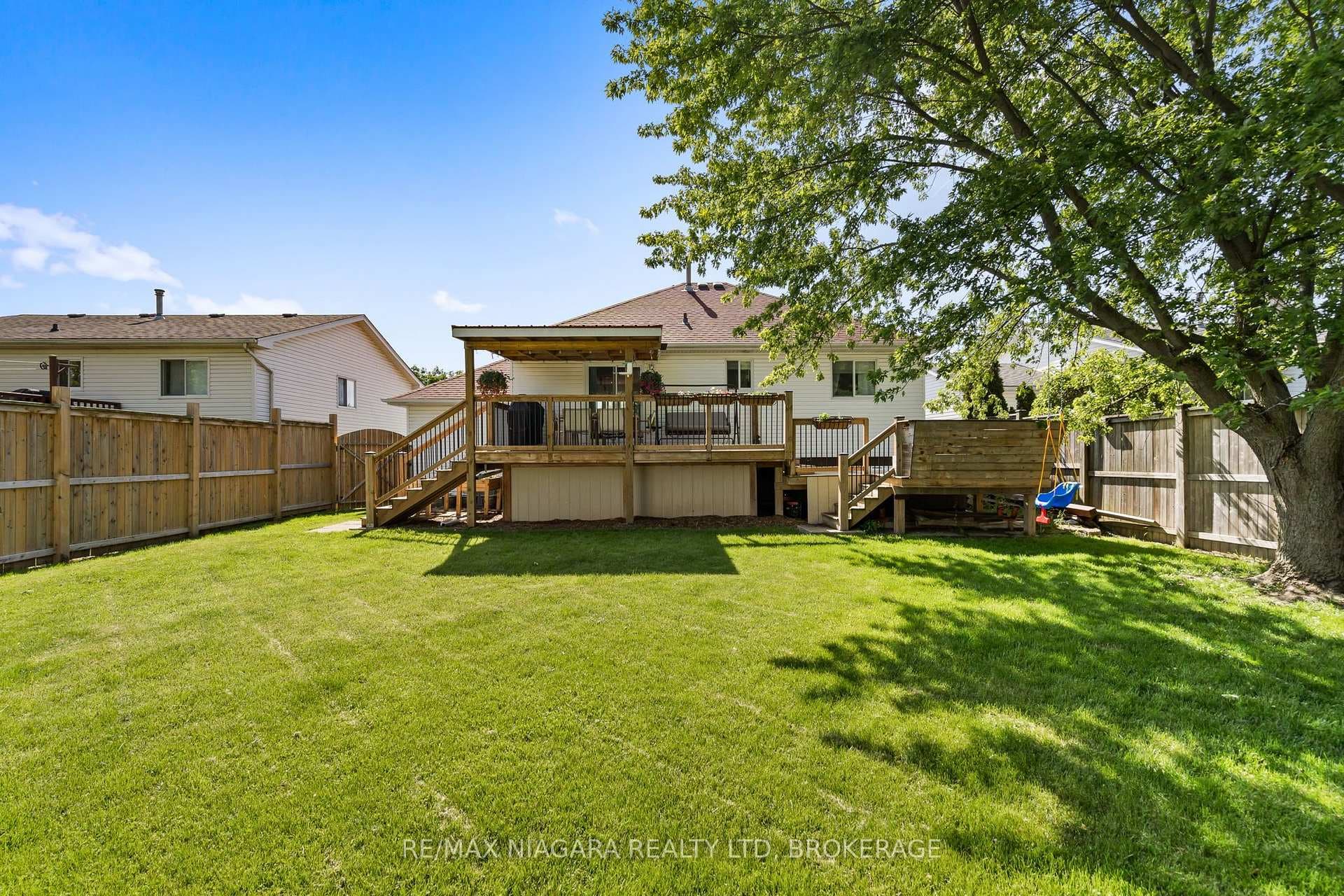 3698 Sussex Lane photo 27