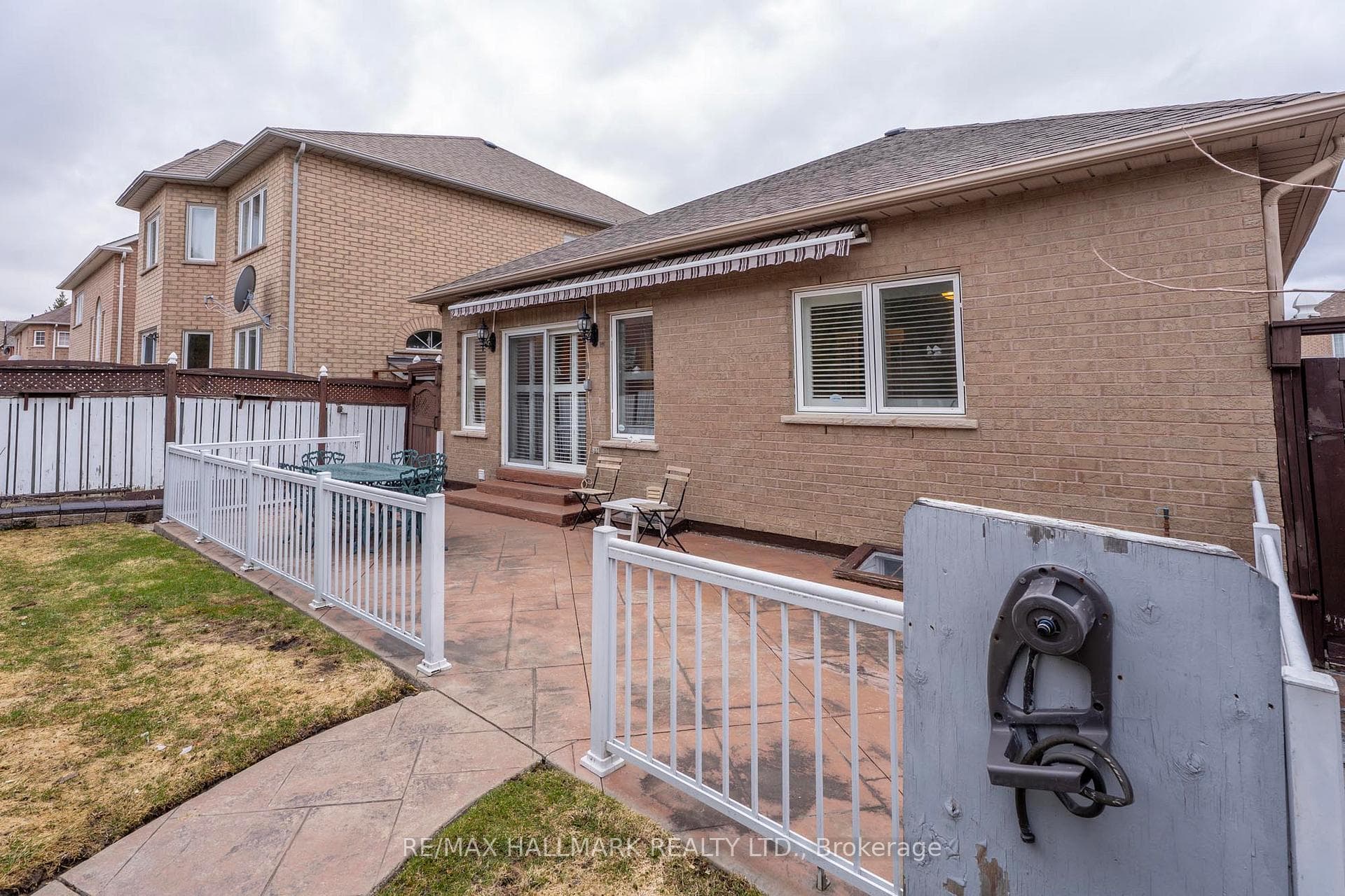 13 Briar Path Lane photo 29