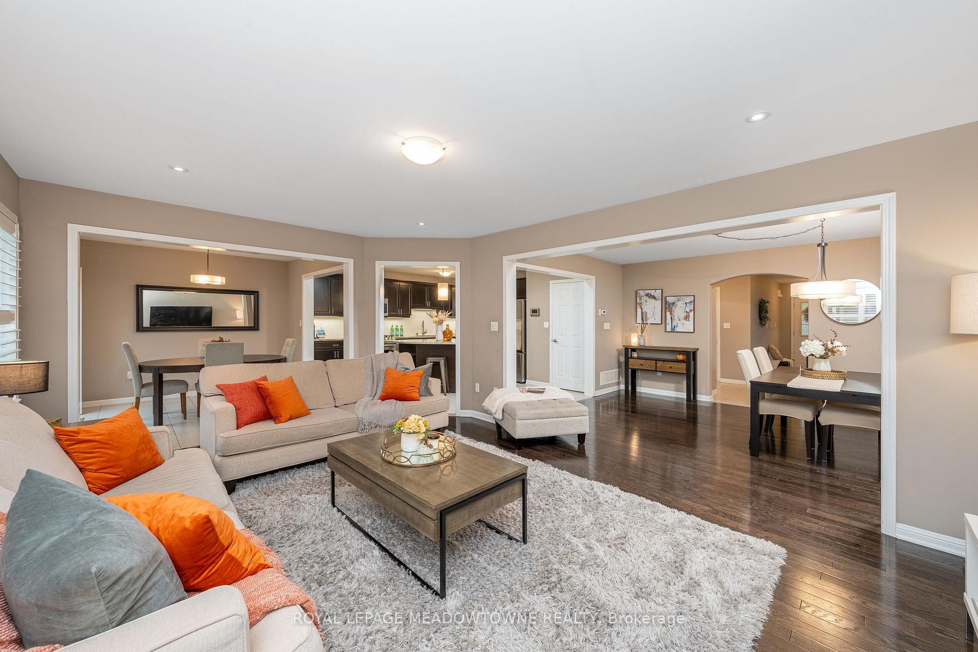8 Seafair Crescent photo 8