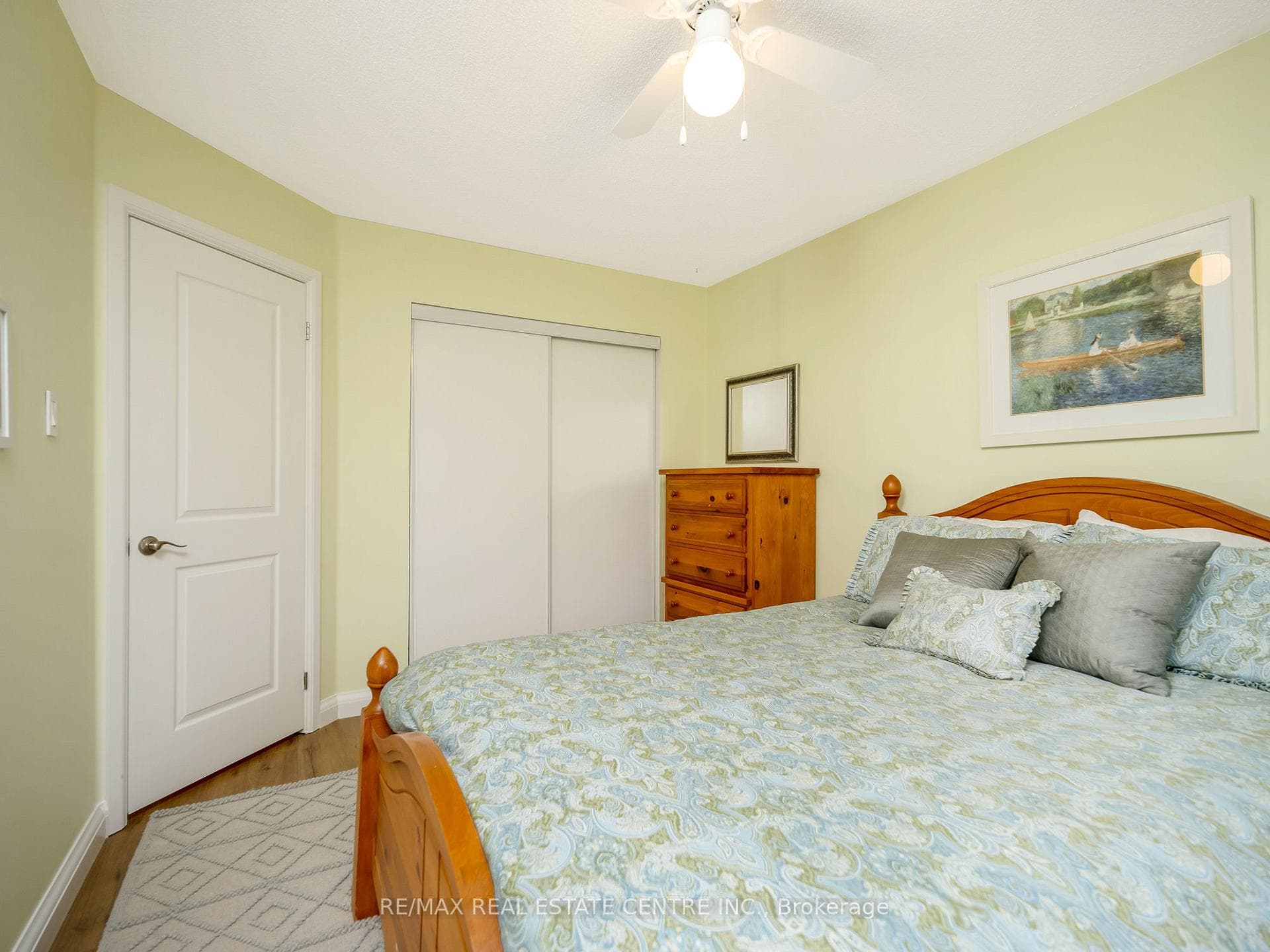 49 Harris Boulevard photo 26