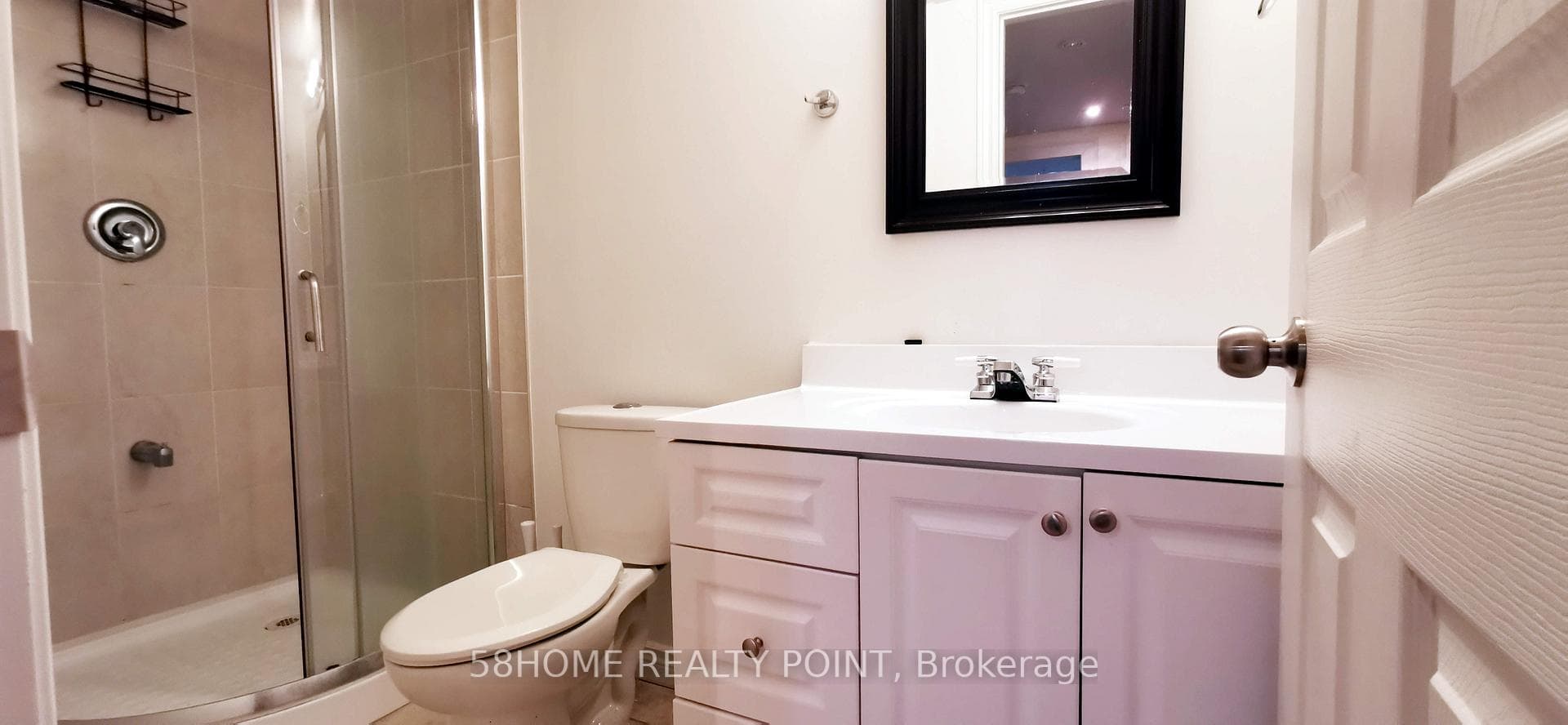 560 Arnhem Drive Unit Lower photo 8