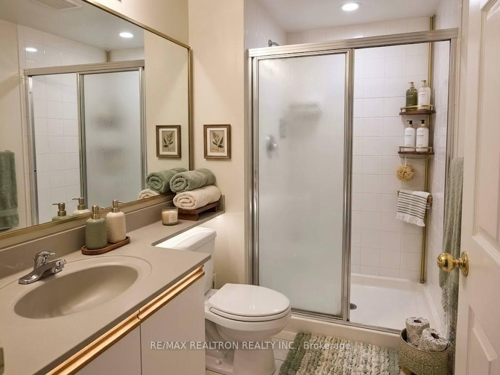 7805 Bayview Avenue Unit 705 photo 7