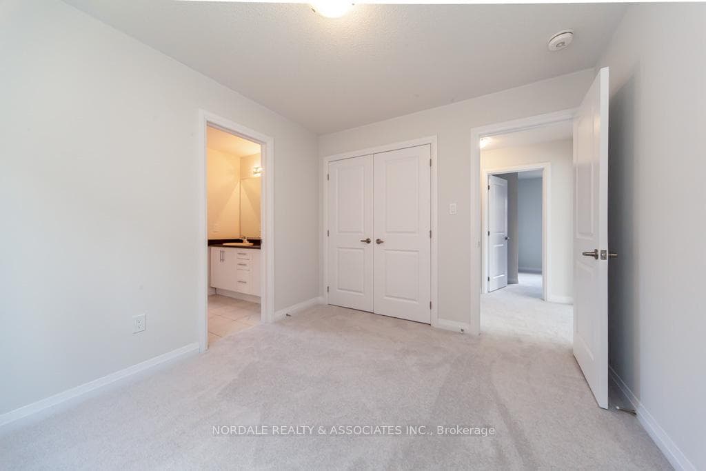 1433 STOVELL Crescent photo 36
