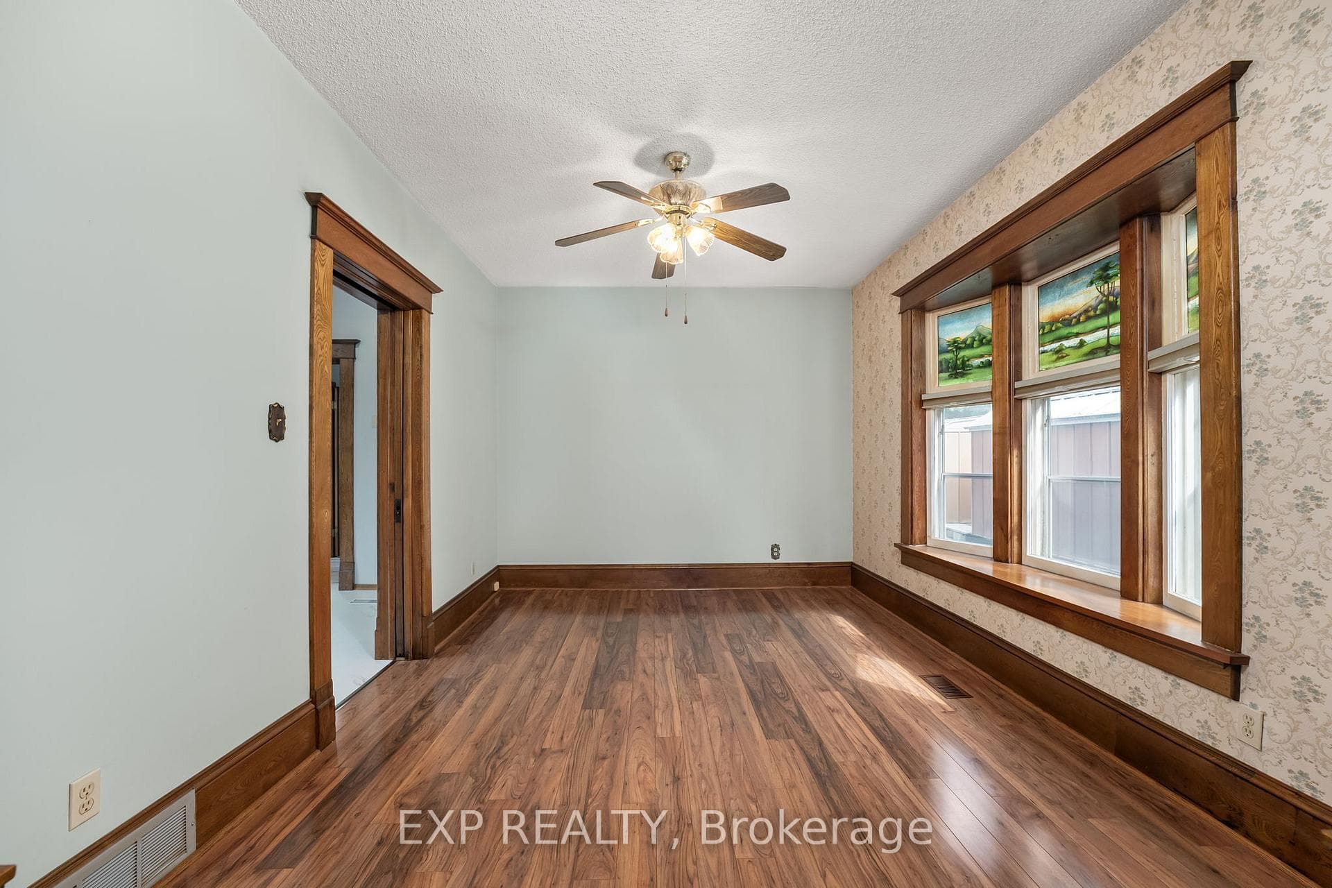 10 Stahl Avenue photo 12