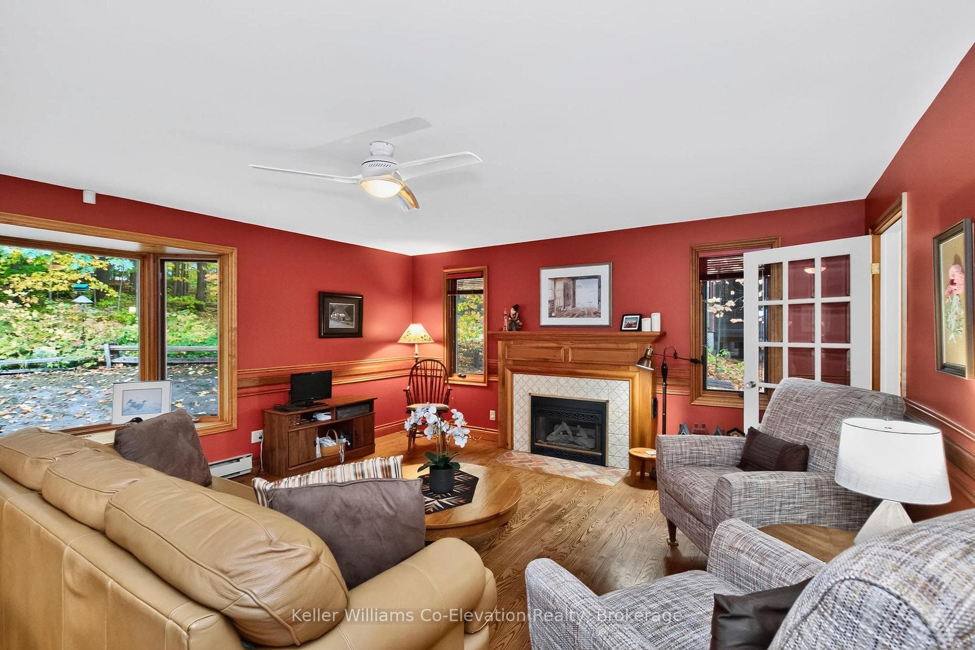 Cozy Main Flr Family Rm w Gas FP