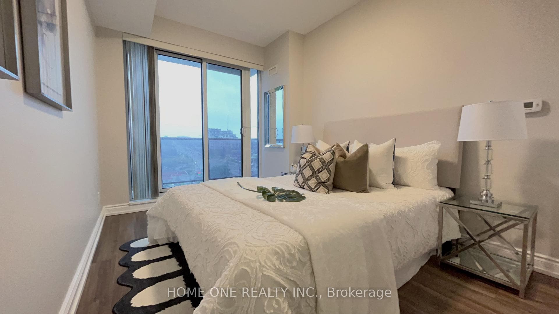 9608 Yonge Street Unit 711A photo 20