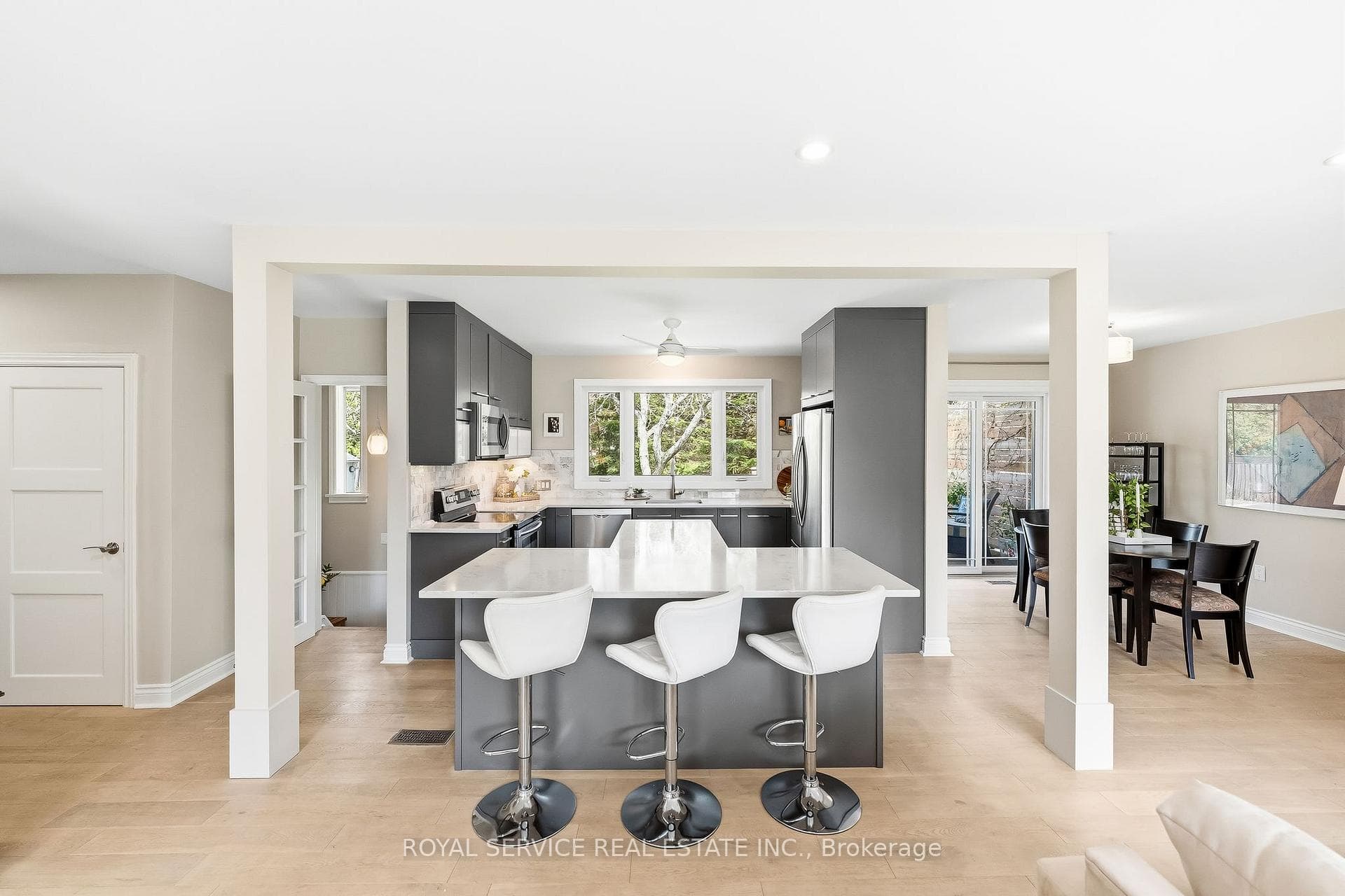 44 Springbrook Road photo 19