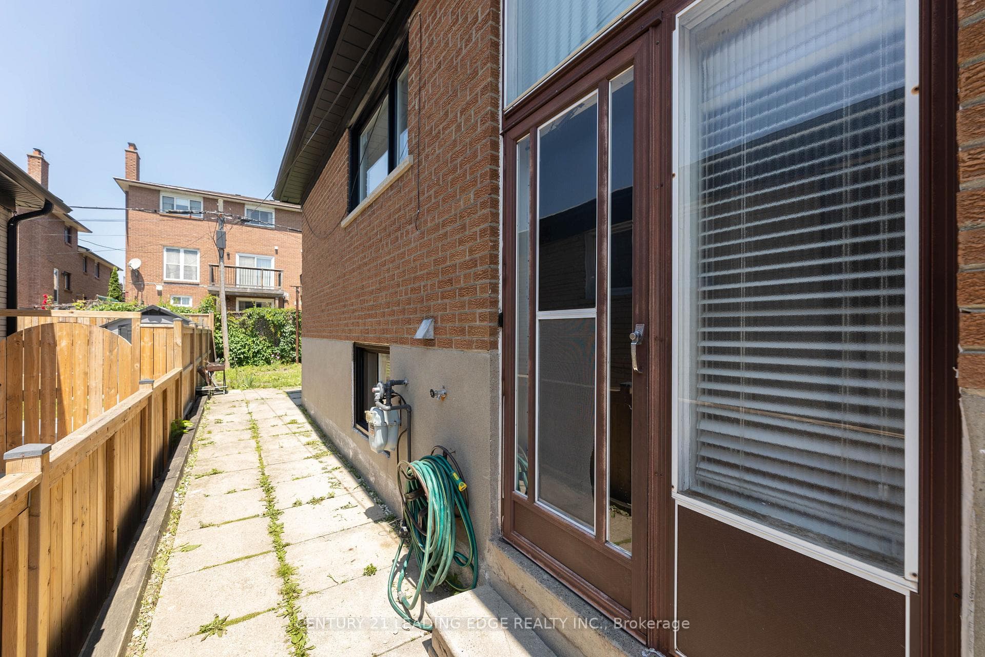 36 Dovehouse Avenue photo 40