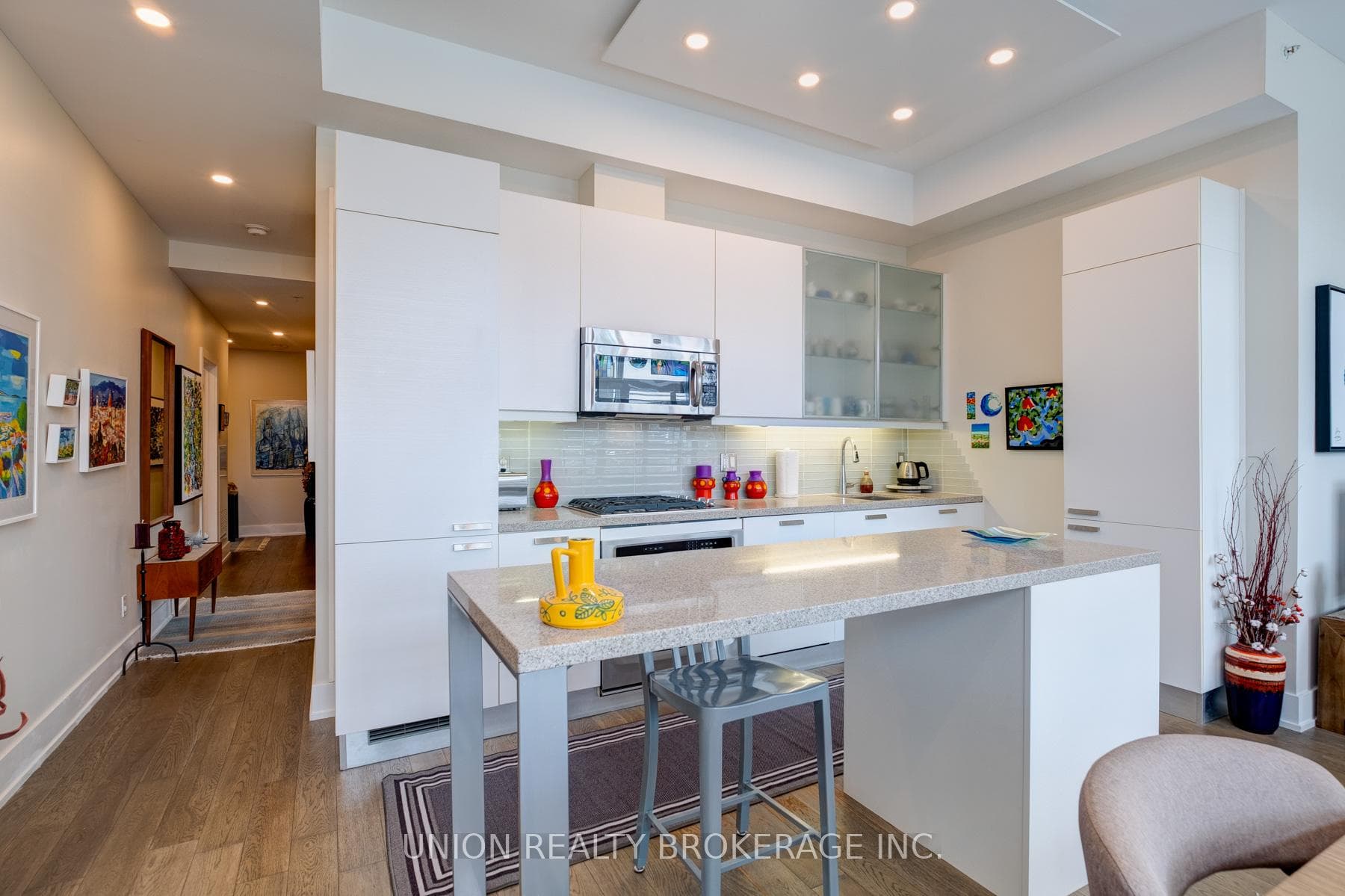 66 Kippendavie Avenue Unit 302 photo 6