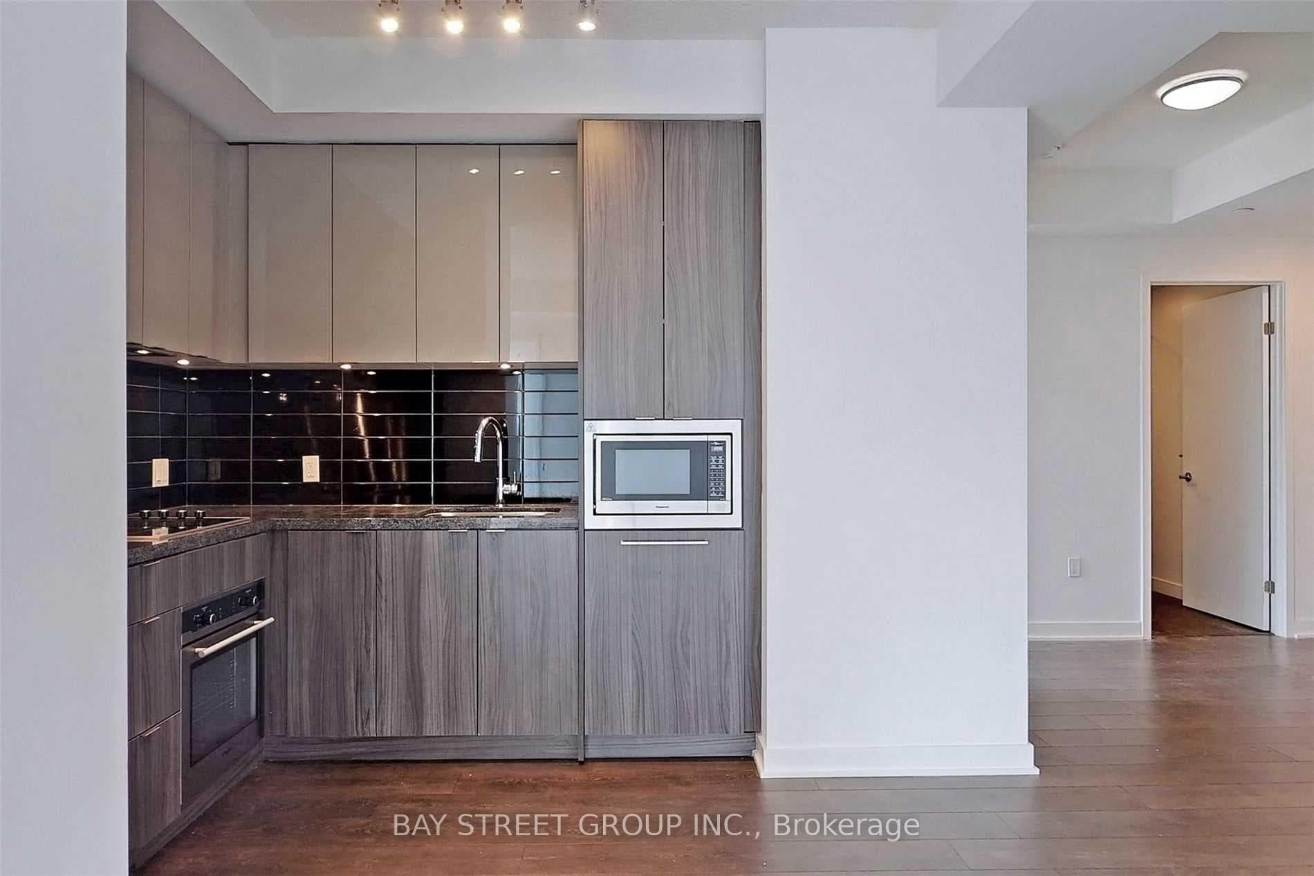 125 Blue Jays Way Unit 908 photo 4