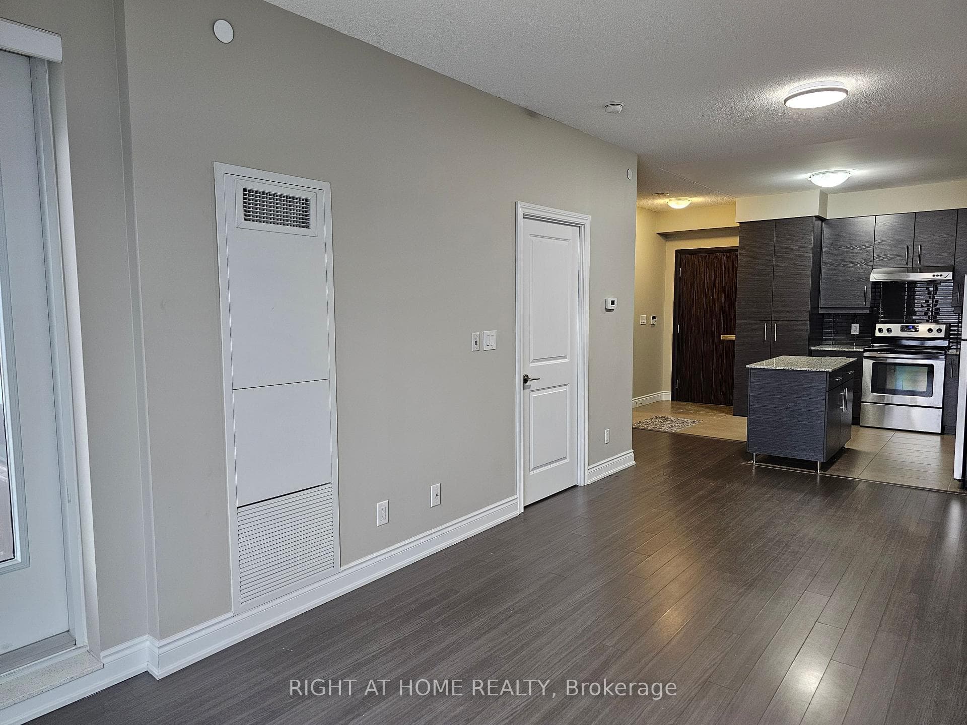 325 South Park Road Unit 511 photo 8