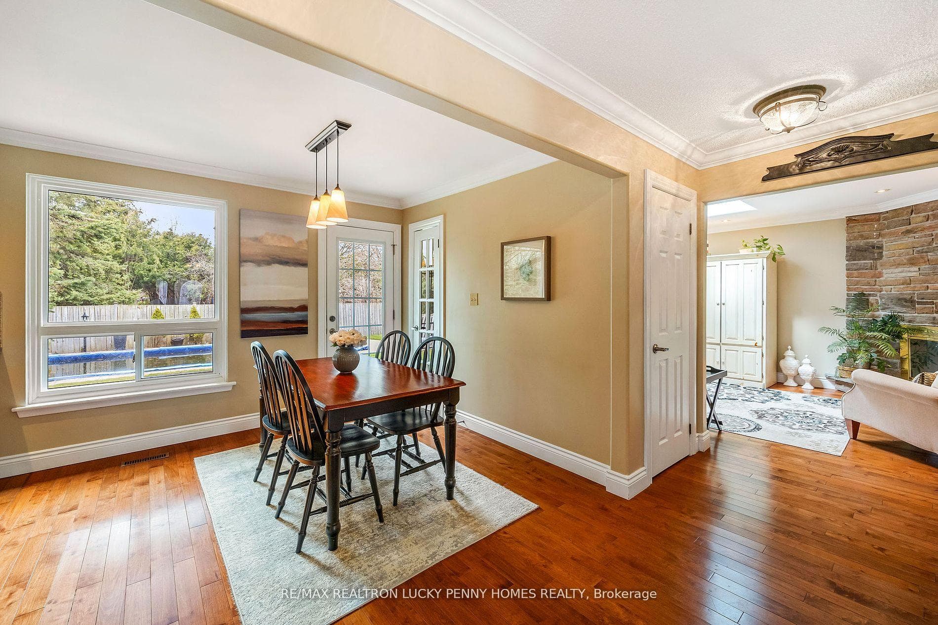 20 Summerfeldt Crescent photo 9