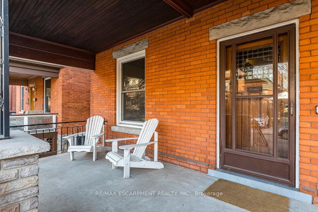 140 Holton Avenue photo 4