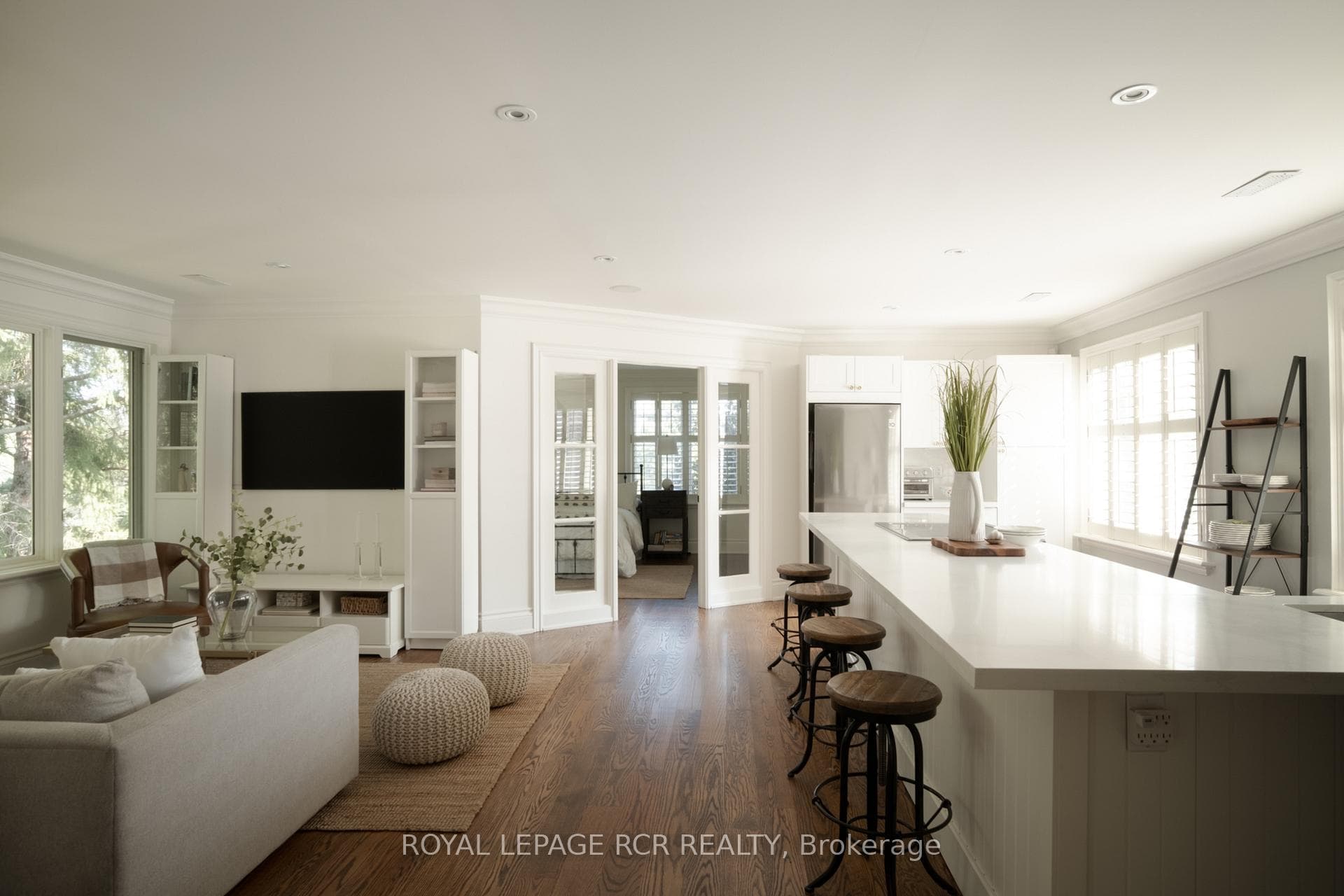 84 Kennedy Road photo 36