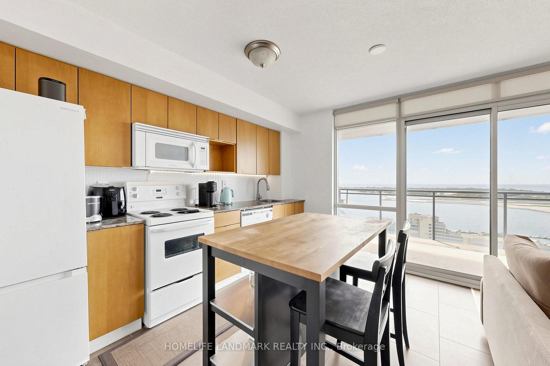 15 Fort York Boulevard Unit 2811 photo 11