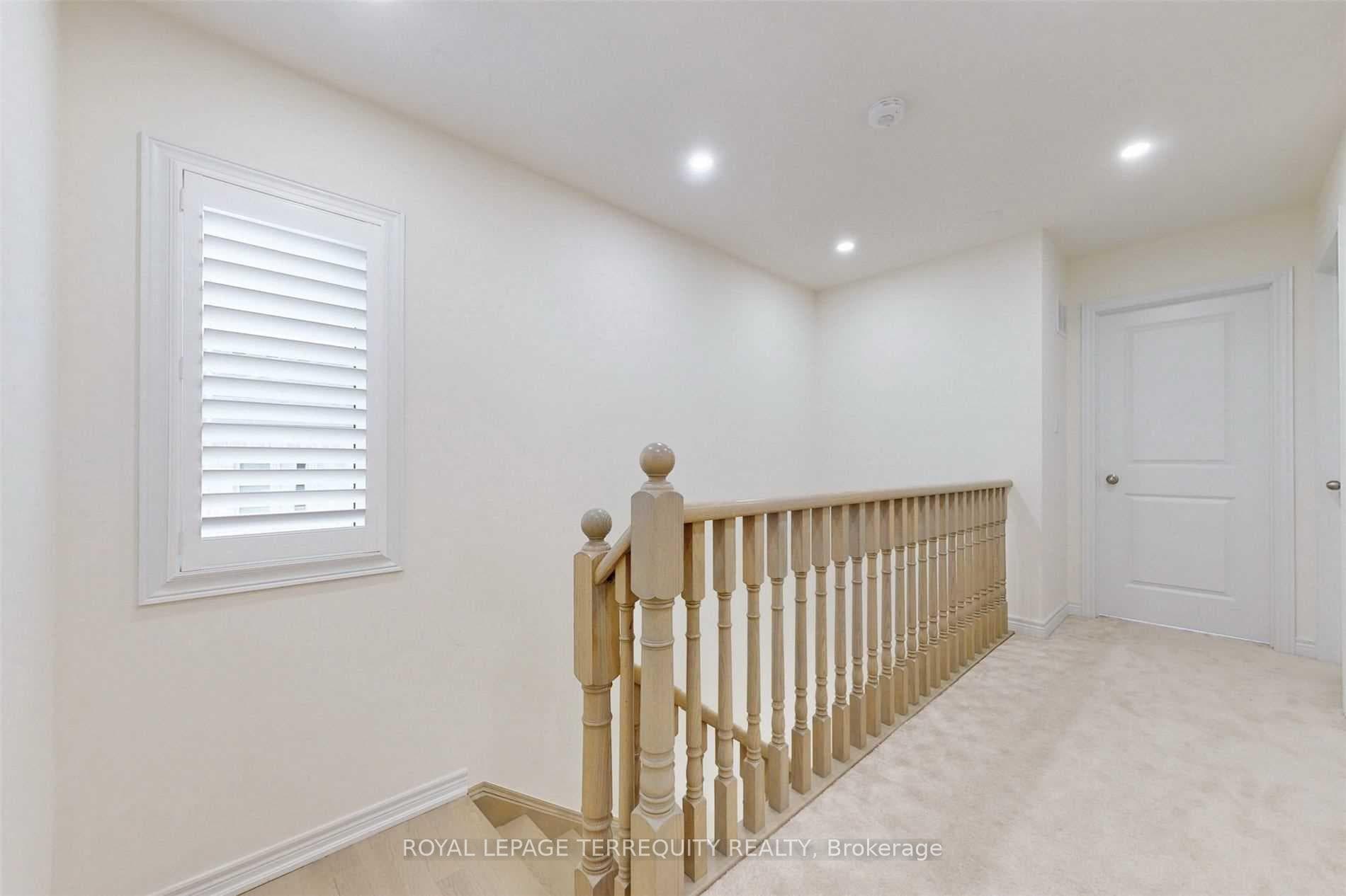 1 Markview Road photo 23