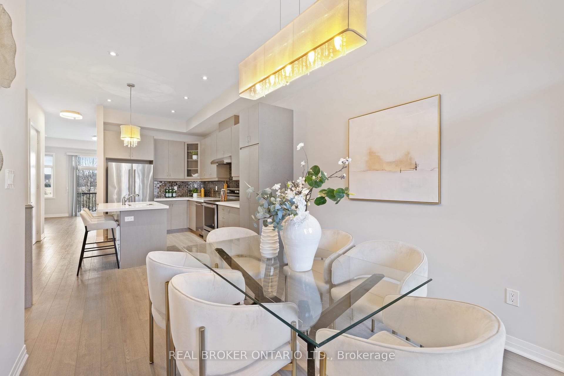 46 Arianna Crescent photo 6