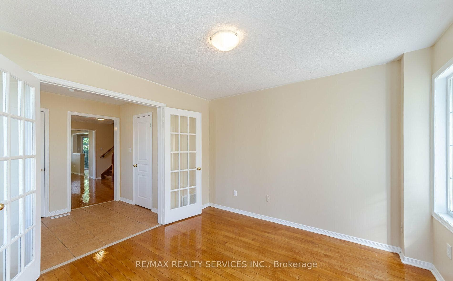 5616 Margarita Crescent photo 8