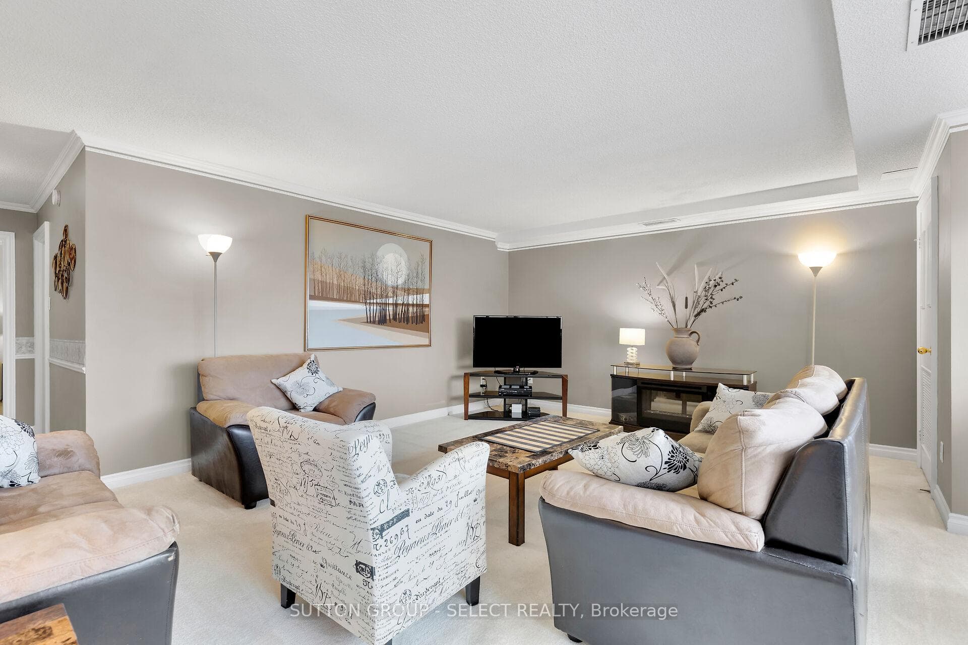 380 King Street Unit 1701 photo 16