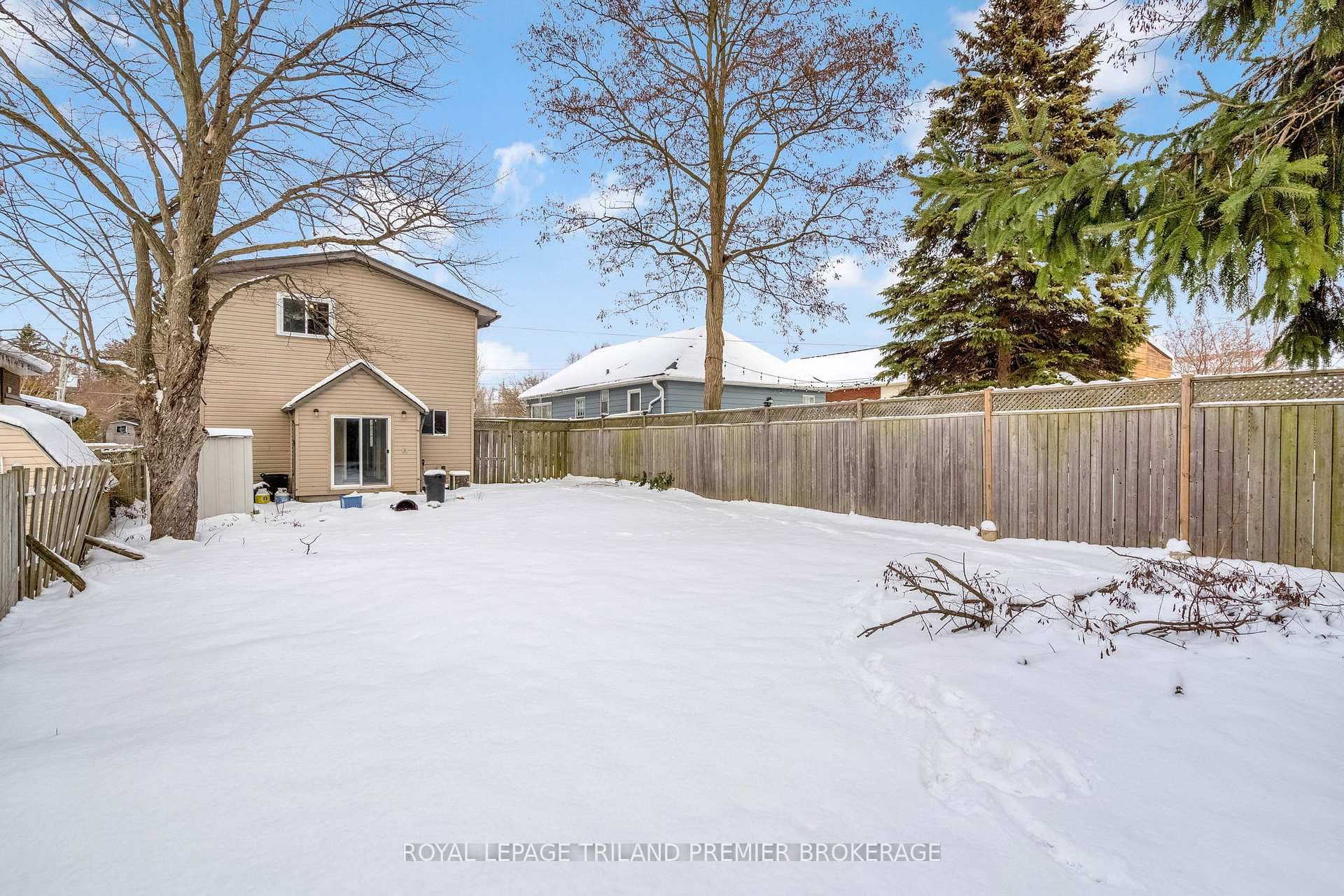 331 Thompson Road photo 27