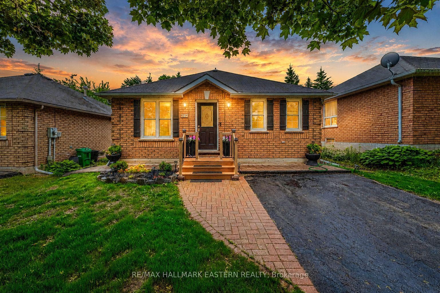 297 Towerhill Road photo 1