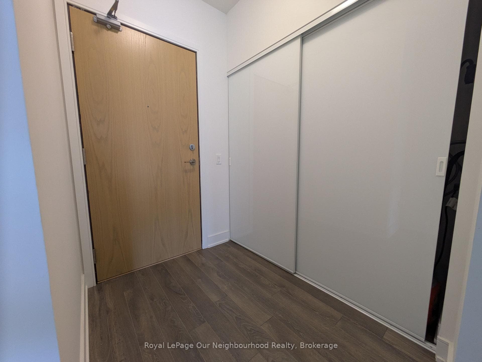 1350 Ellesmere Road Unit 211 photo 3