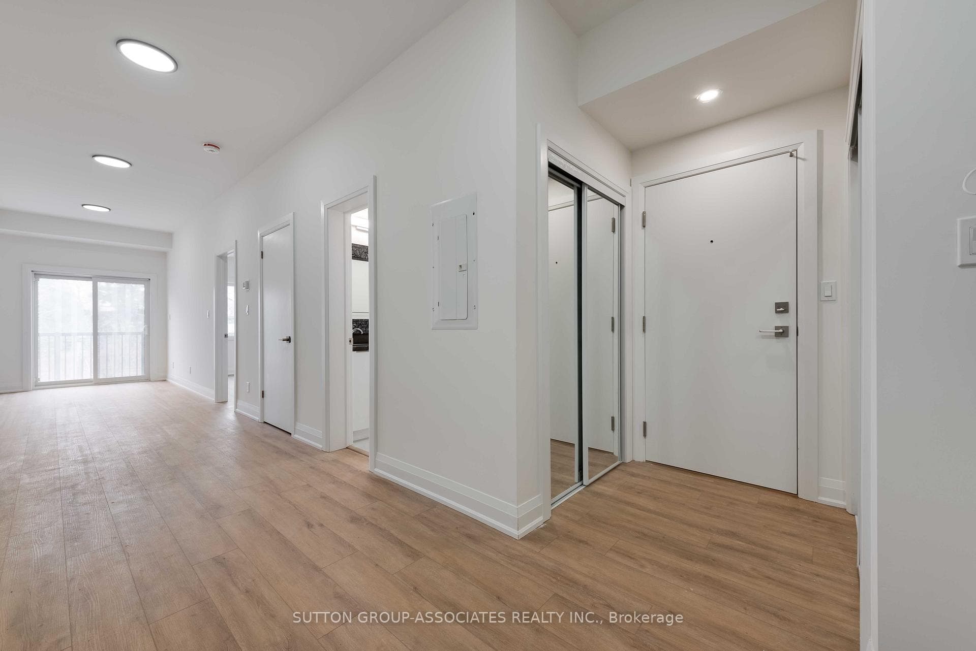 782A St Clair Avenue Unit 3B photo 2