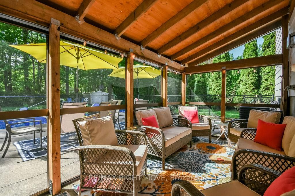 355 FAIRVIEW Drive photo 30
