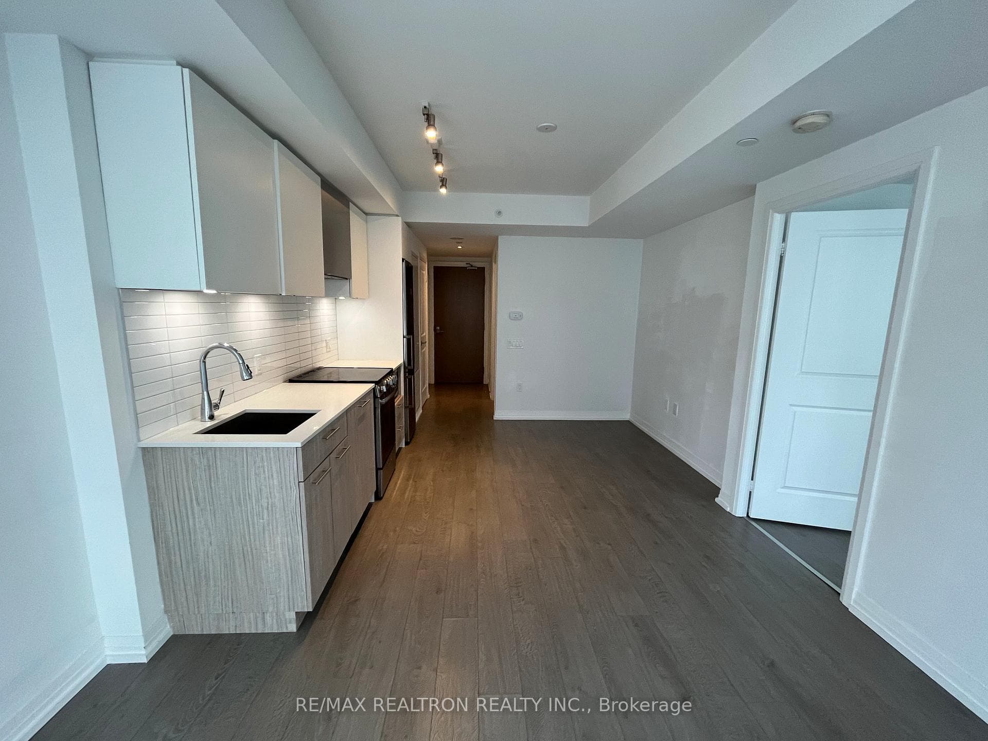 251 Jarvis Street Unit 2404 photo 21
