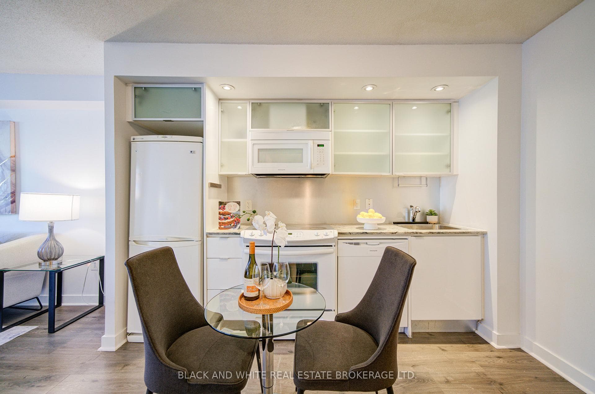 25 Telegram Mews Unit 1003 photo 9