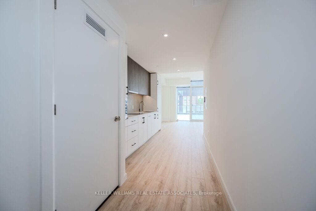 741 King Street Unit 203 photo 18