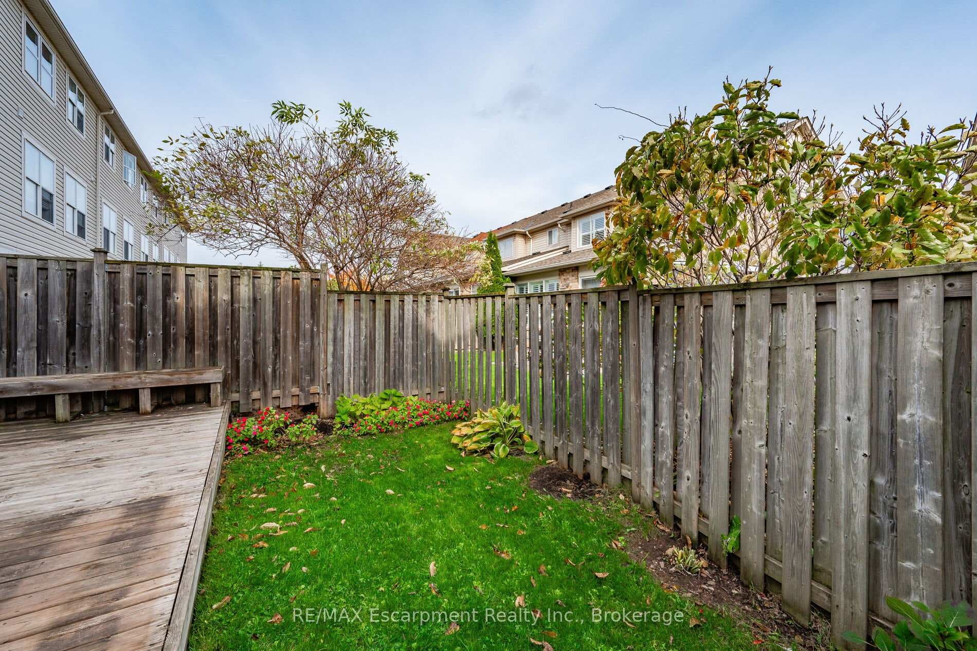 2966 Garnethill Way photo 32