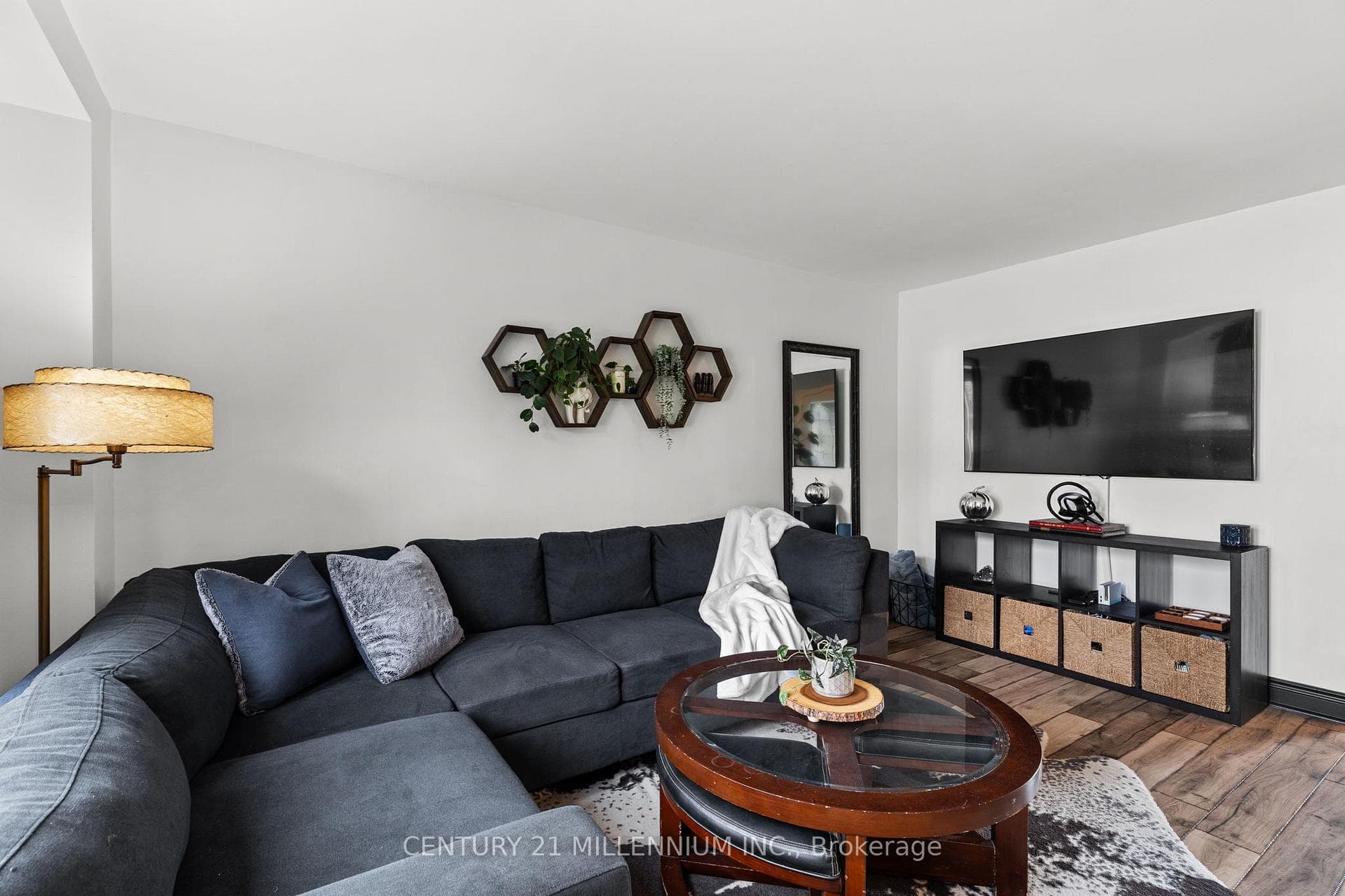 712 Elgin Street photo 13
