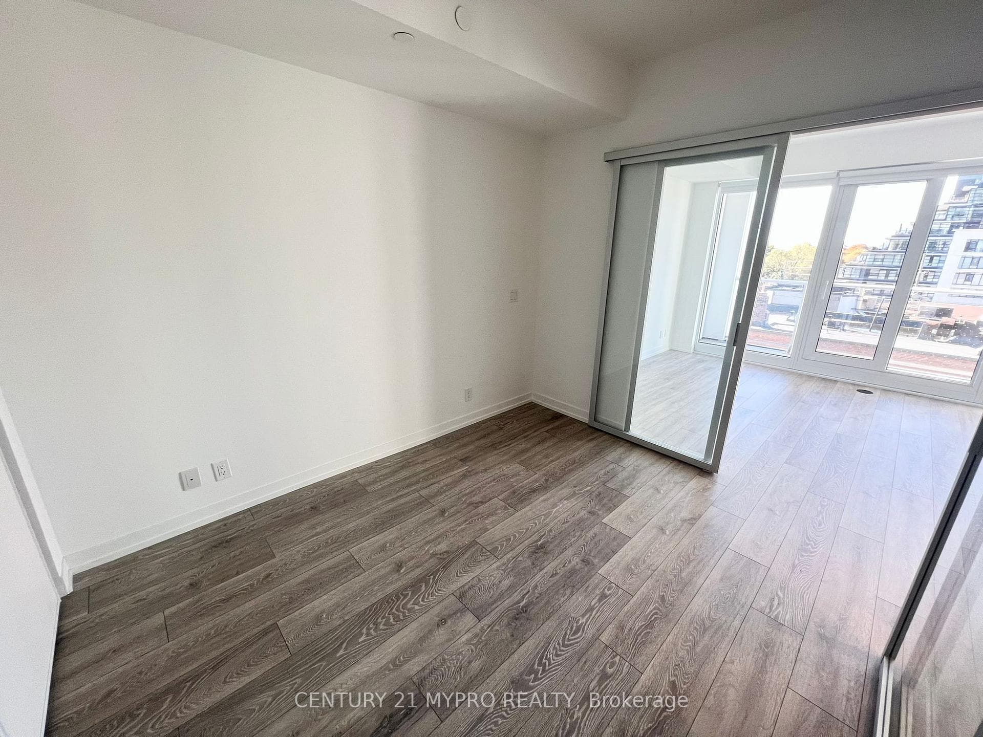 2020 Bathurst Street Unit 317 photo 8