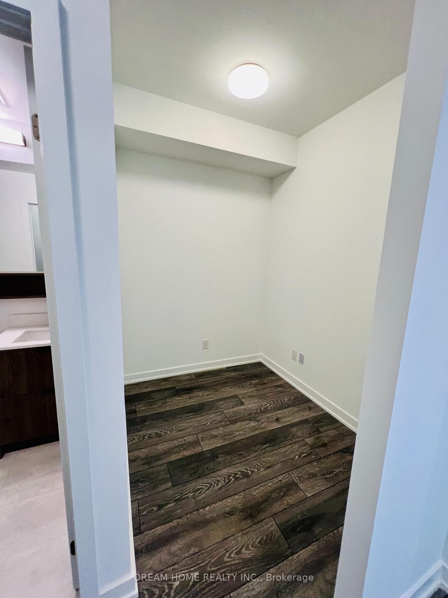 8888 Yonge Street Unit 204 photo 8