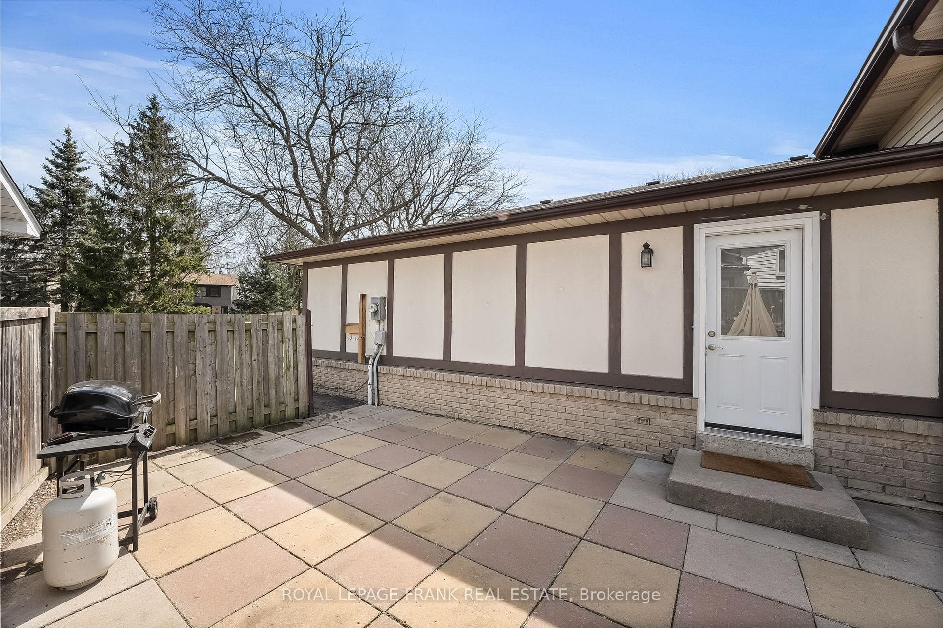 880 Derry Court photo 5