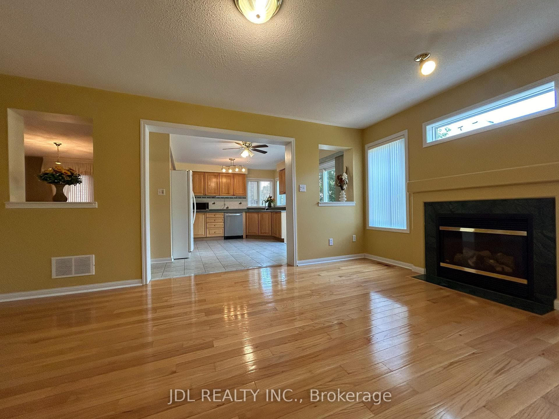 14 Redbud Street photo 4