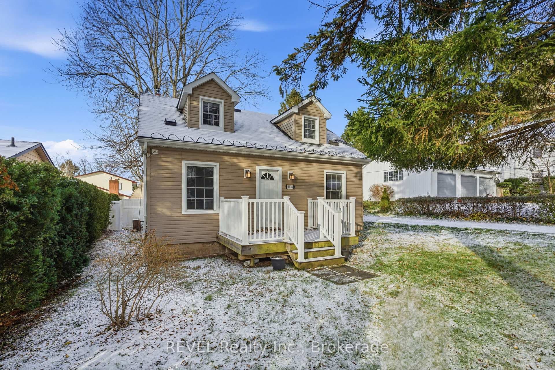 1176 Haist Street photo 1