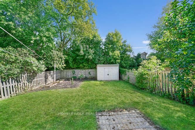 747 Laurier Boulevard photo 21