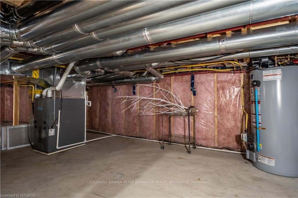 Crawl space