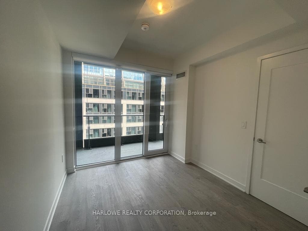 60 Princess Street Unit 515 SE photo 14