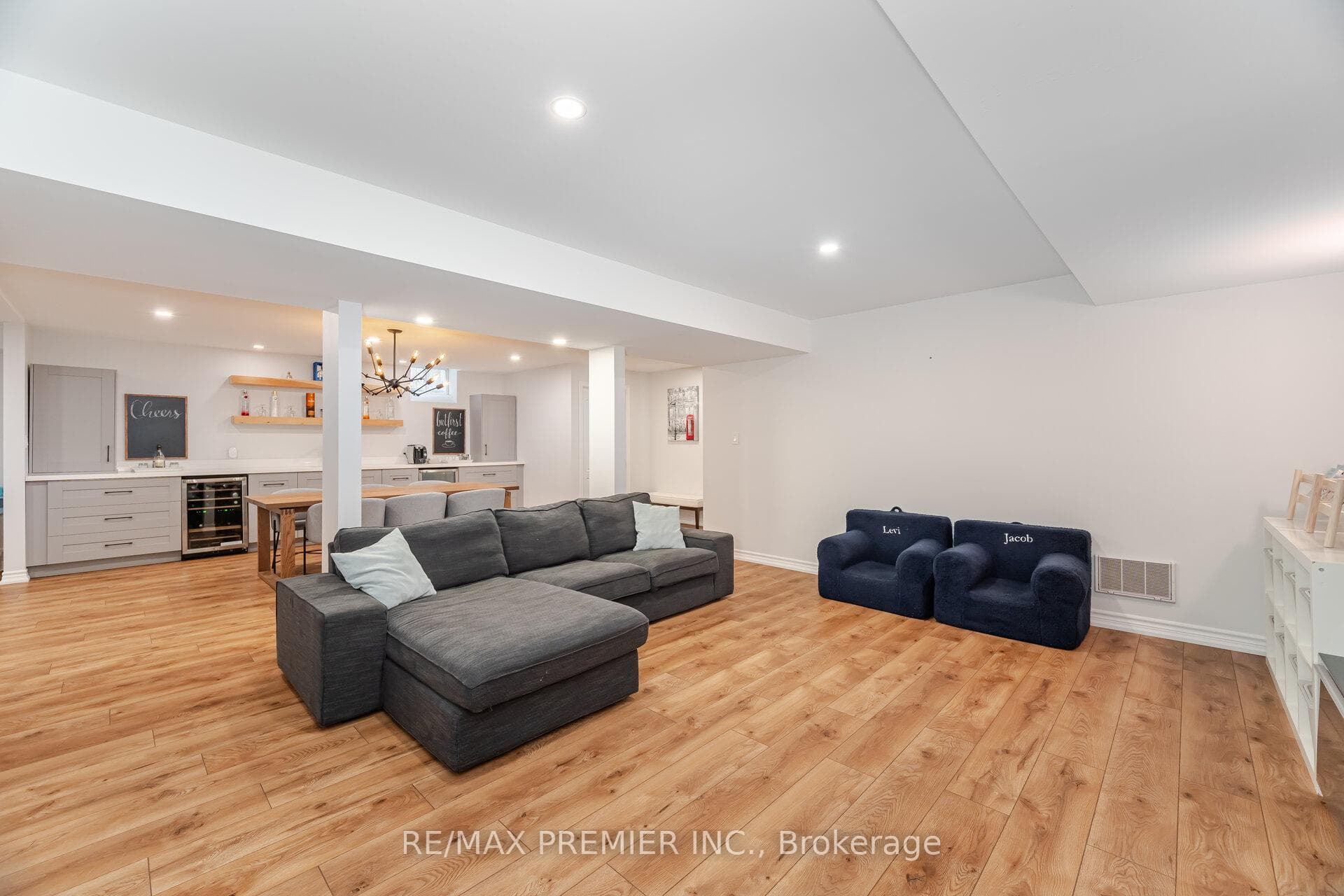 159 Lormel Gate photo 33