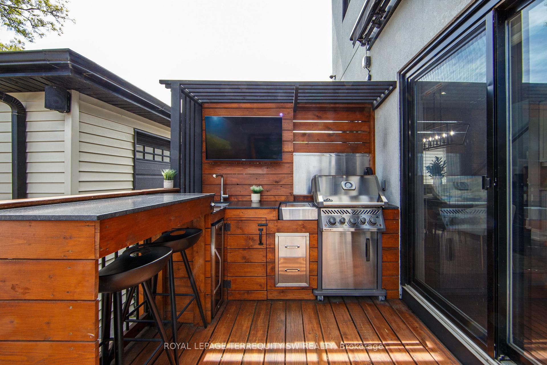 888 Fourth Street photo 14