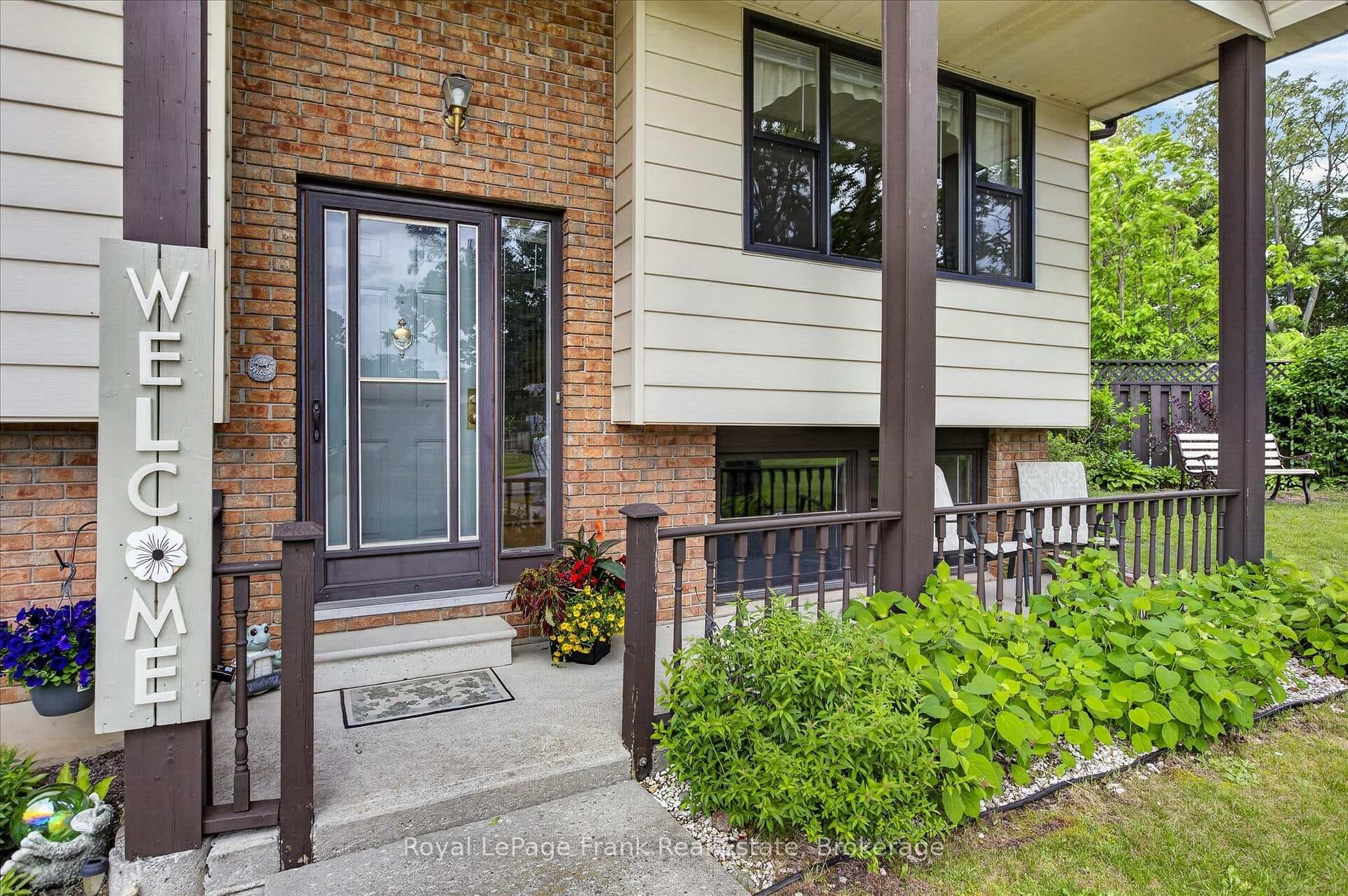 18 Redwood Court photo 3