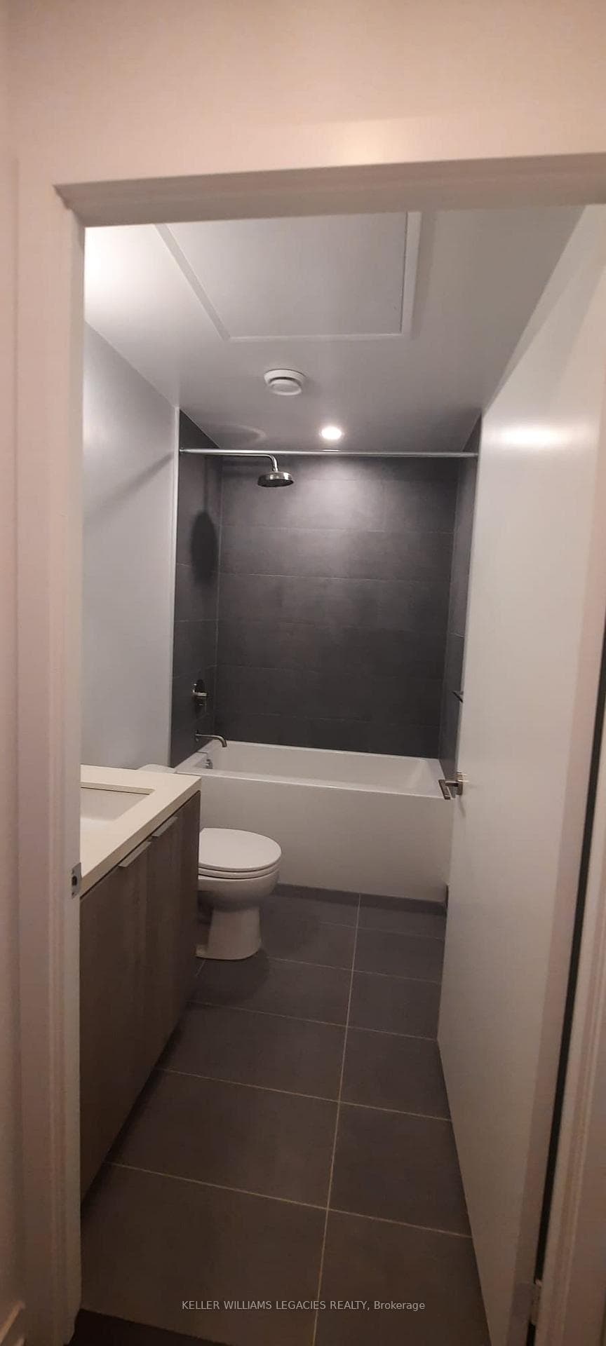 2020 Bathurst Street Unit 1807 photo 6