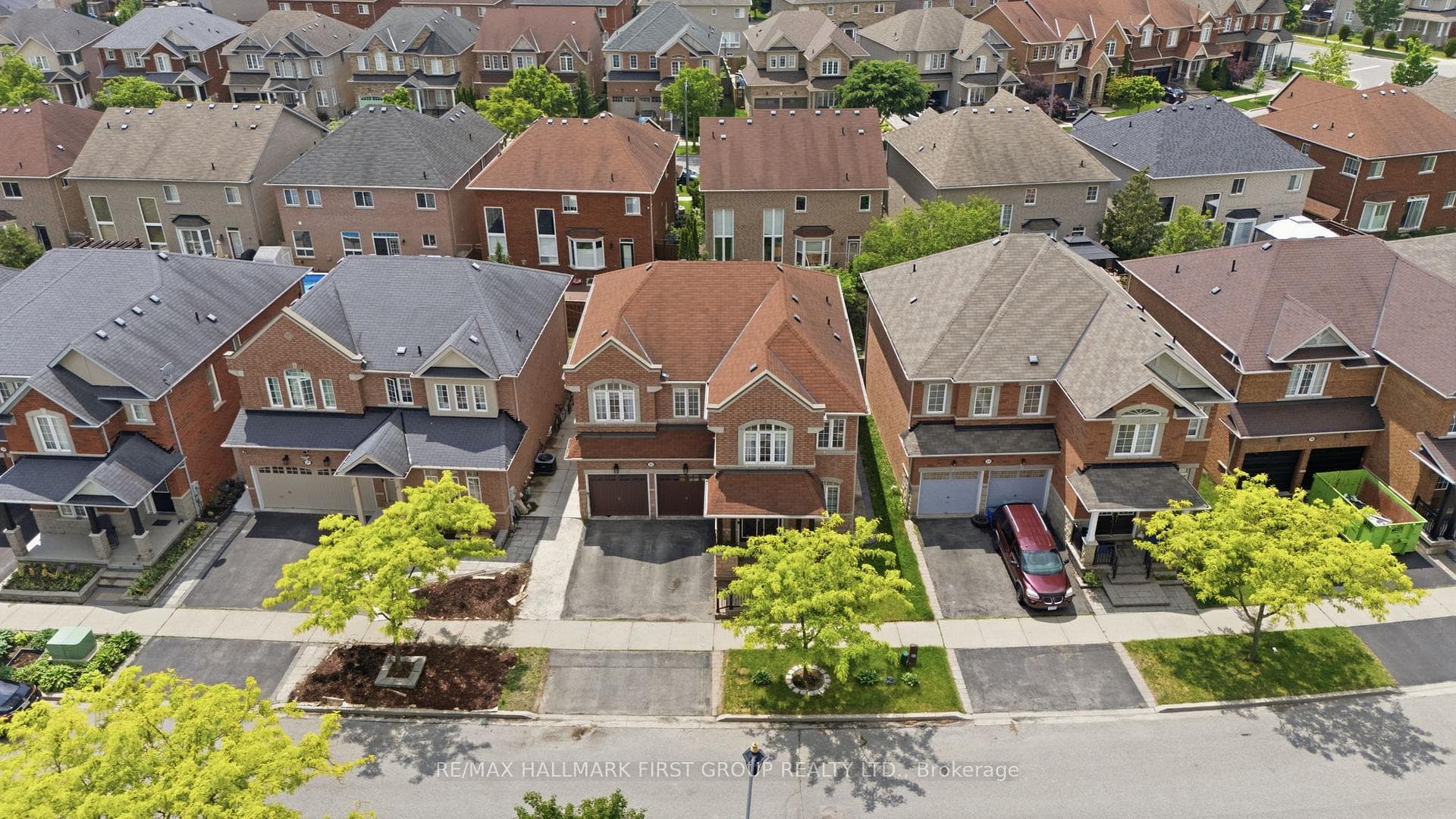 22 Cragg Crescent photo 2