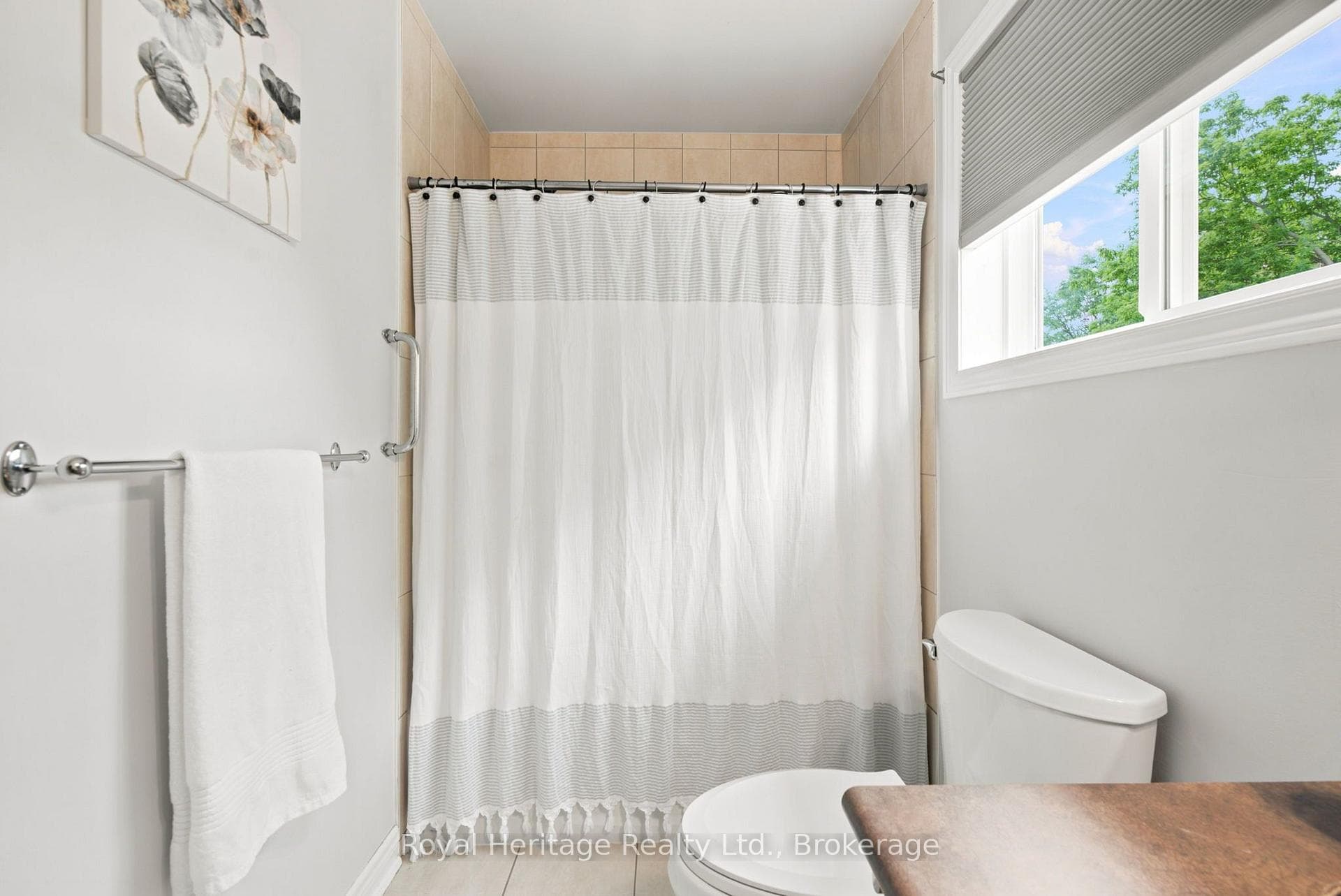 20 Fallingbrook Crescent photo 34